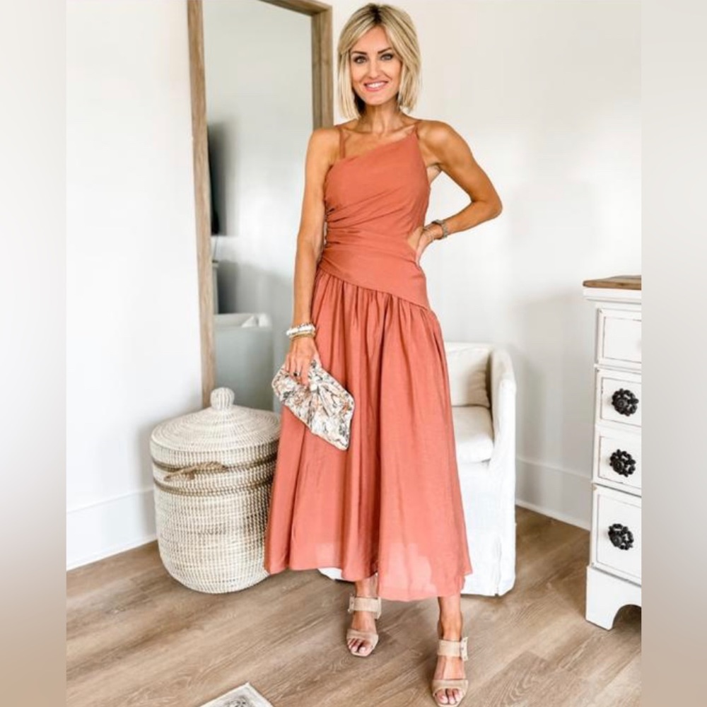 Moon River Rust One-Shoulder Midi Dress